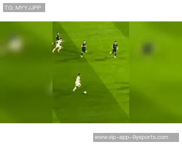 李哥蒙头龙哥跪罗德里戈射门失误姆总意外插足未能得分