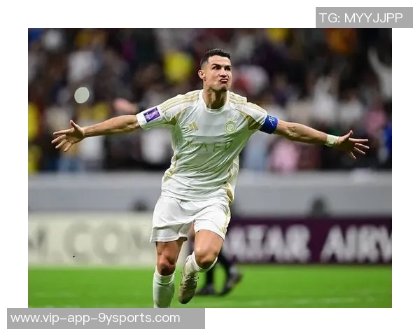 C罗在胜利打入第三球后与对方门将互动和解引发热议