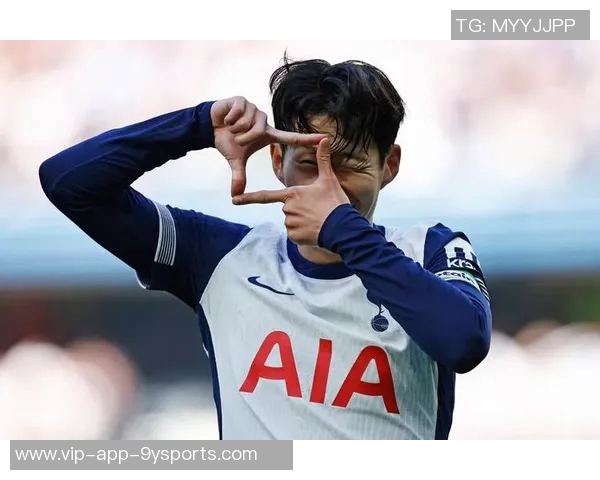 西蒙斯加盟热刺接过孙兴慜7号却17场未能破门引发热议